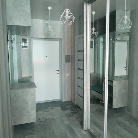 Lagoon Apartment *